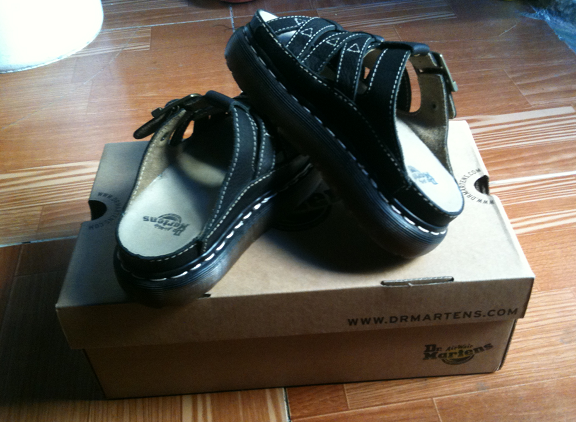 VuơngKhang DrMartens Chi Nhánh 202 Bắc Hải: Chuyên Dép Dr HOANGPHUC Từ 2007 ĐẾN 2014-