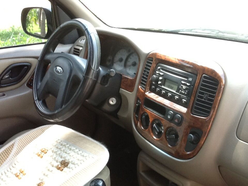 Ford Escape 2.0 số sàn 2003 cho ae 5 giây giá 330tr đây. - 4