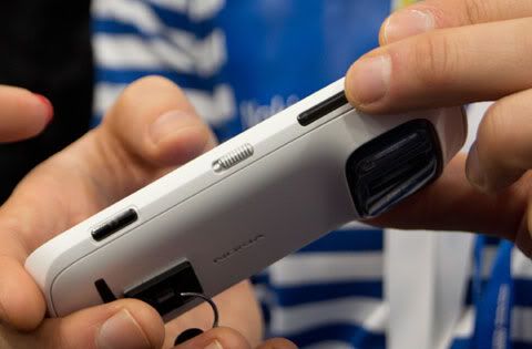 Nokia-808-PureView.jpg