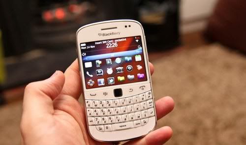 RIM-BlackBerry-9900.jpg