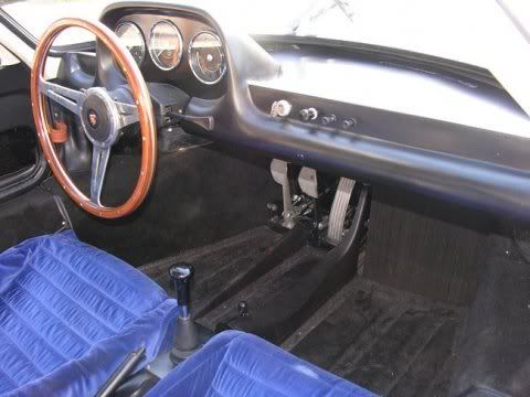 1966_Porsche_904_GTS_Clone_For_Sale_Interior_1.jpg