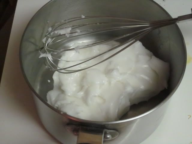 thinning white pourable fondant
