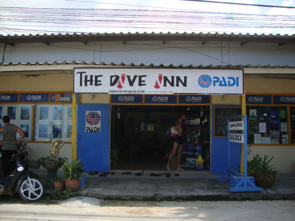 the-dive-inn the-dive-inn